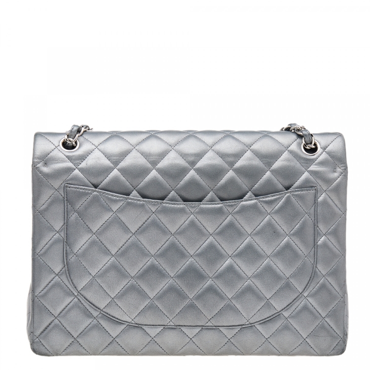 Pre Owned Chanel Grey Quilted Leather Maxi Classic Single Flap Bag