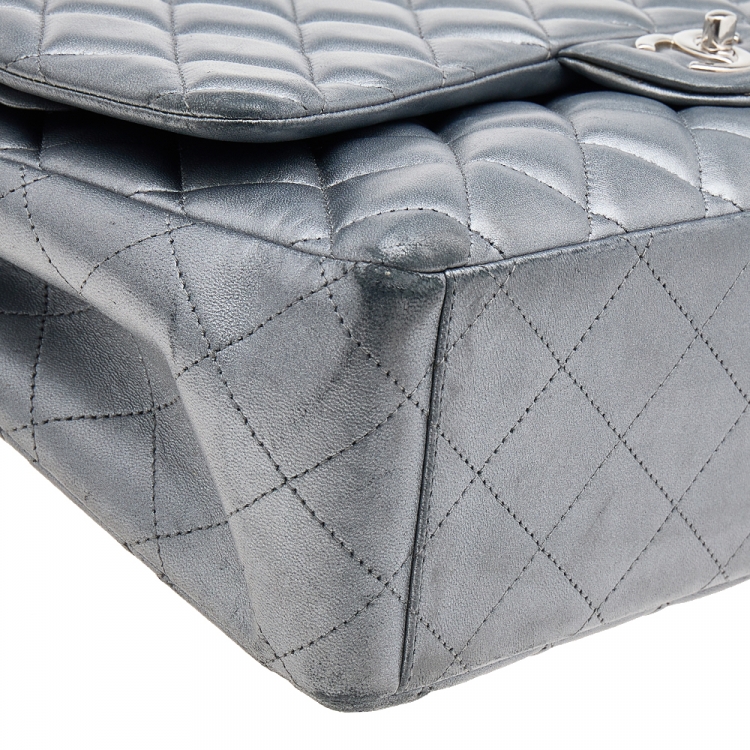 Pre Owned Chanel Grey Quilted Leather Maxi Classic Single Flap Bag