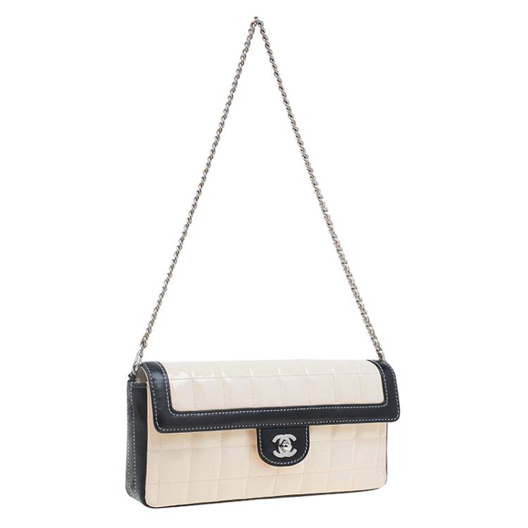 Pre Owned Chanel Beige/Black Bar Quilted Patent East West Flap Bag