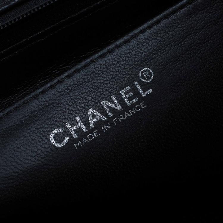 Pre Owned Chanel Black Quilted Caviar Leather Jumbo Classic Single Flap Bag