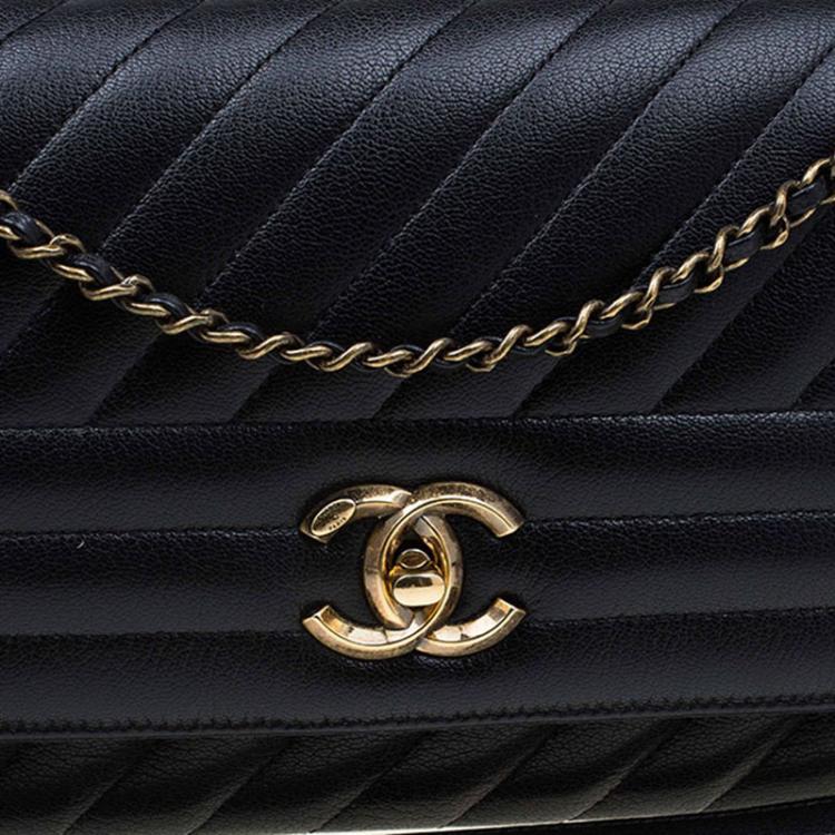 Pre Owned Chanel Black Diagonal Quilted Leather Medium Classic Single Flap Bag