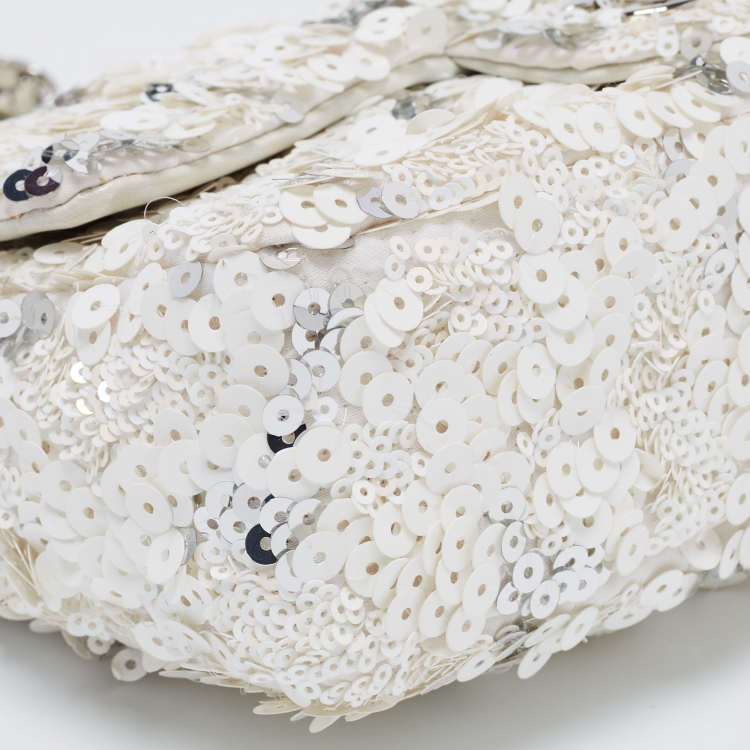 مملوكة مسبقًا Chanel White Sequins Small Classic Flap Bag