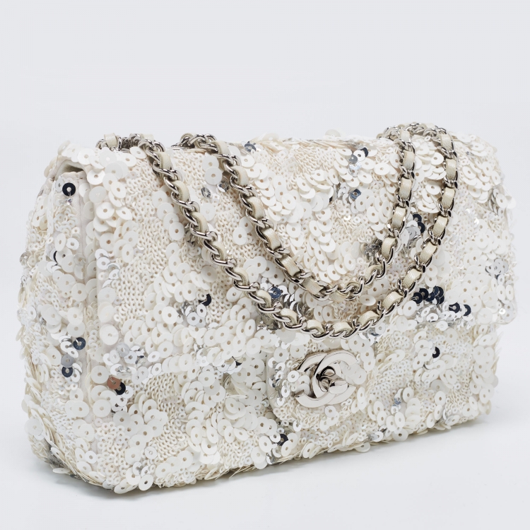 مملوكة مسبقًا Chanel White Sequins Small Classic Flap Bag