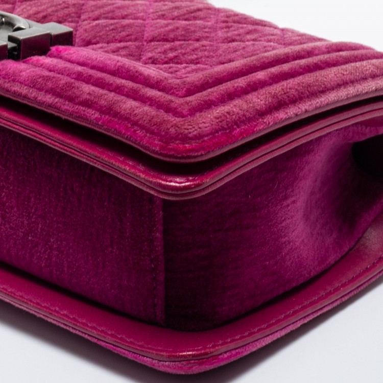 Pre Owned Chanel Pink Quilted Velvet Small Boy Flap Bag
