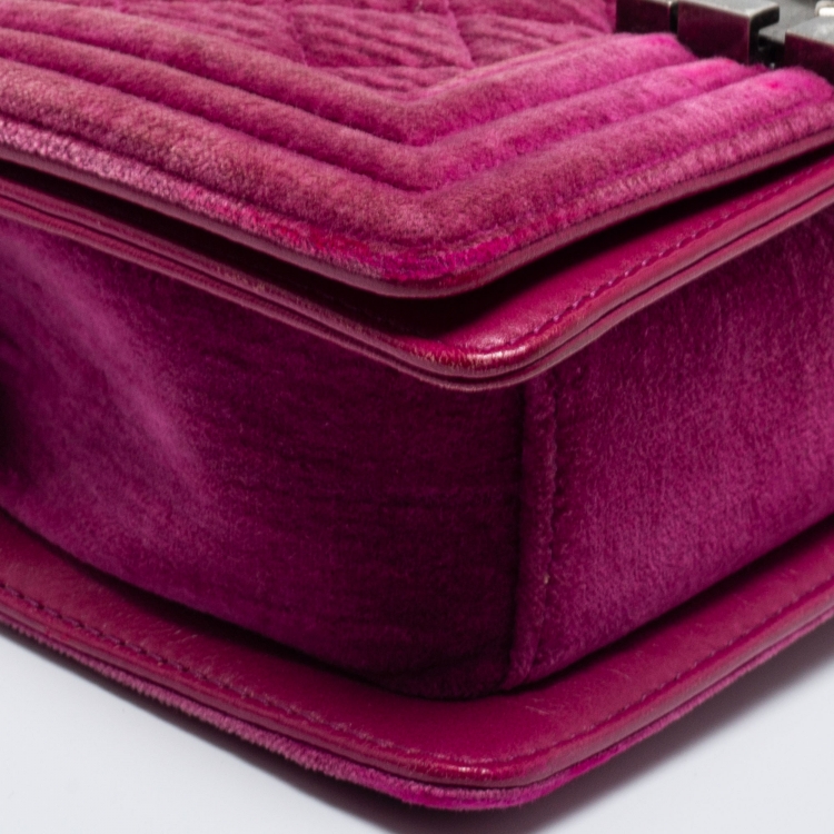 Pre Owned Chanel Pink Quilted Velvet Small Boy Flap Bag