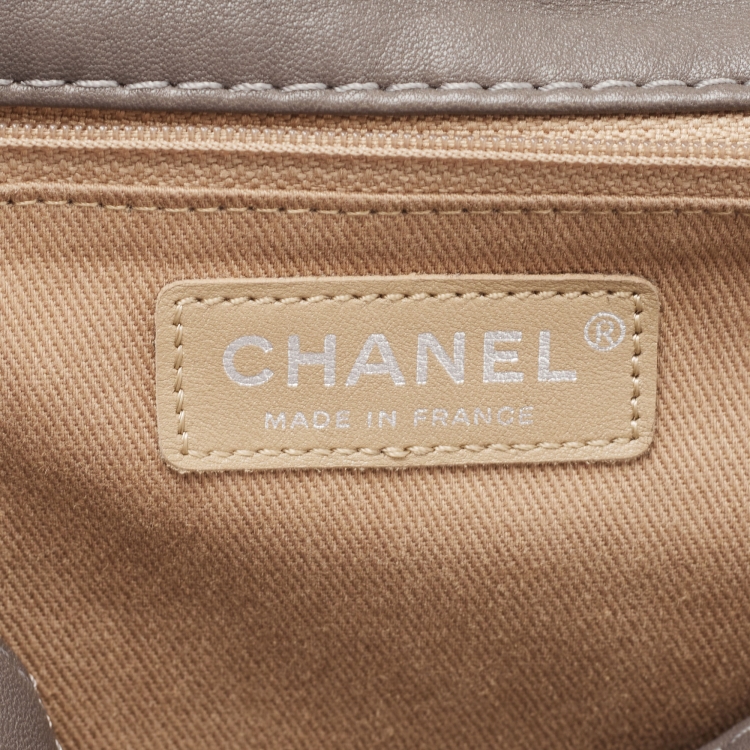 مملوكة مسبقًا Chanel Grey Quilted Leather Country Chic Crossbody Flap Bag