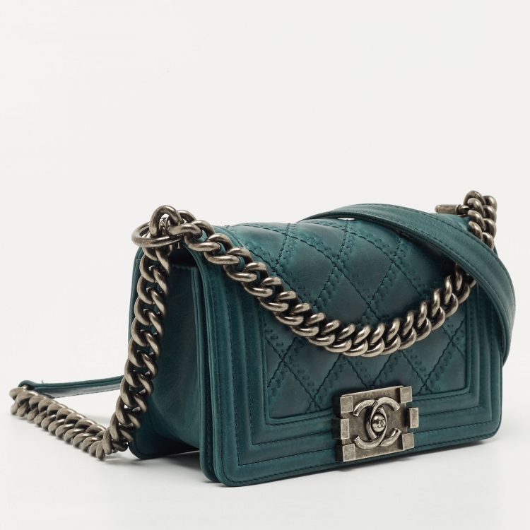 Pre Owned Chanel Green Quilted Leather Small Boy Flap Bag