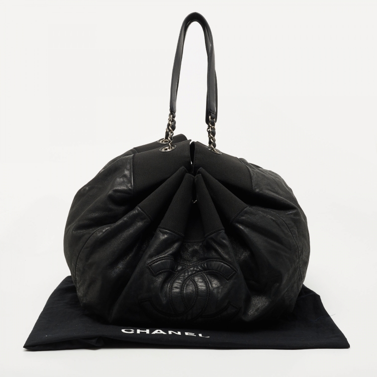 Pre Owned Chanel Black Iridescent Leather and Fabric CC Coco Cabas Hobo