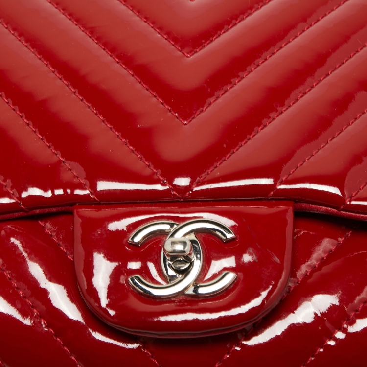 Pre Owned Chanel Red Chevron Patent Leather Maxi Classic Single Flap Bag