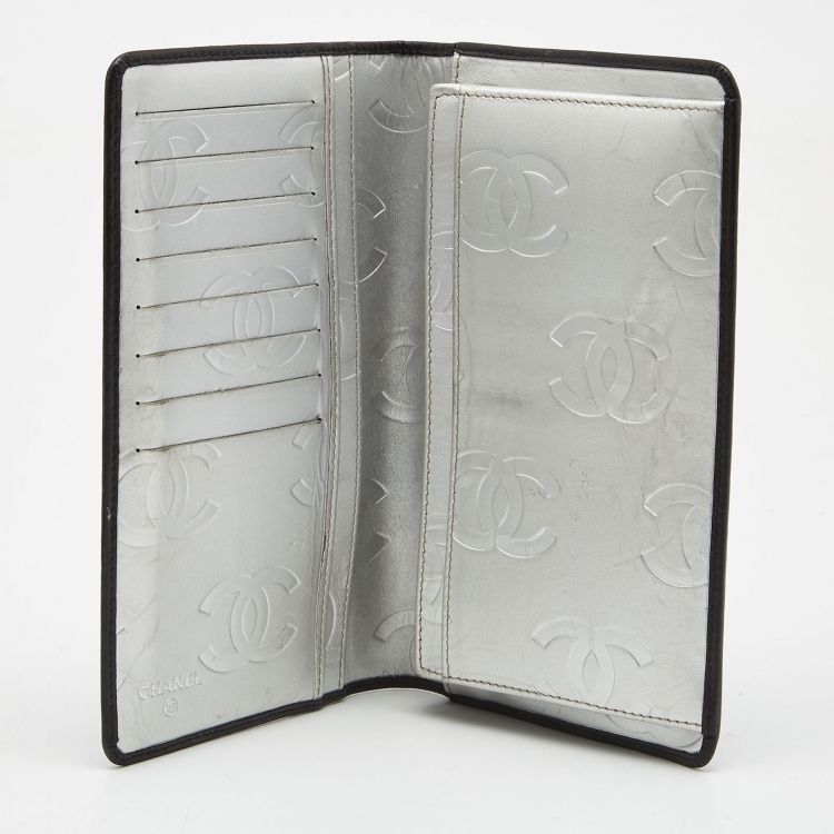 Pre Owned Chanel Black/White Quilted Leather Cambon Ligne Yen Long Wallet