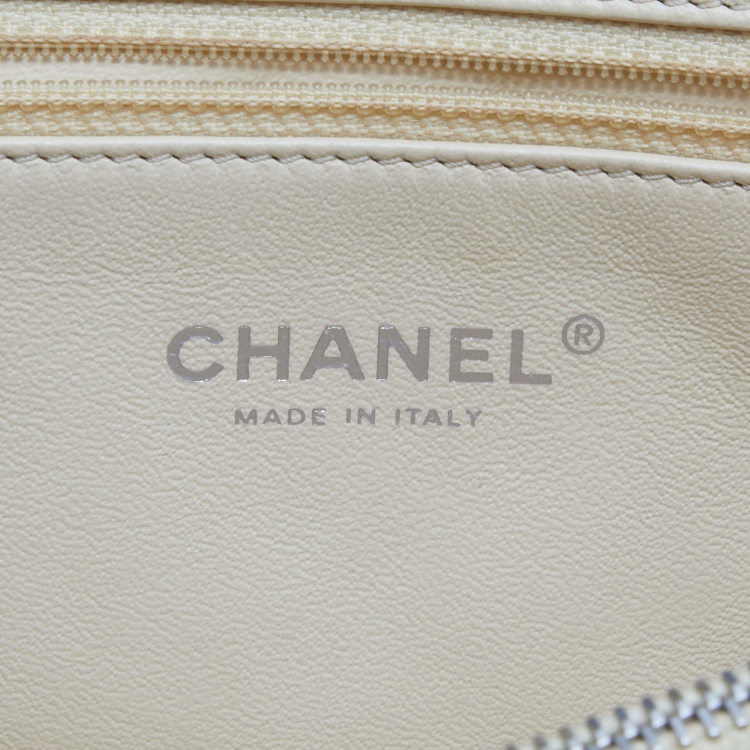 Pre Owned  Chanel Blue Quilted Glazed Leather Large Convertible Boy Bag