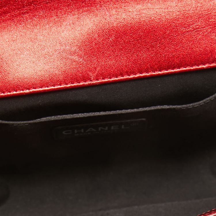 Pre Owned Chanel Red Quilted Patent Leather Medium Boy Bag