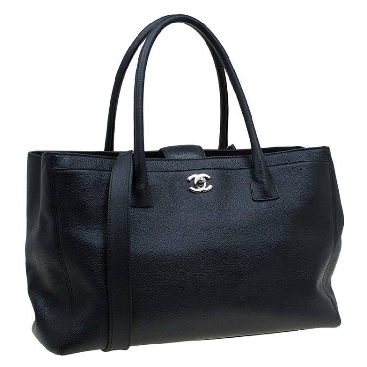 Pre Owned Chanel Black Leather Cerf Shopper Tote