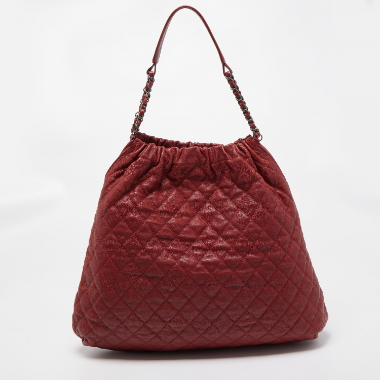 Pre Owned Chanel Red Quilted Caviar Leather CC Drawstring Hobo