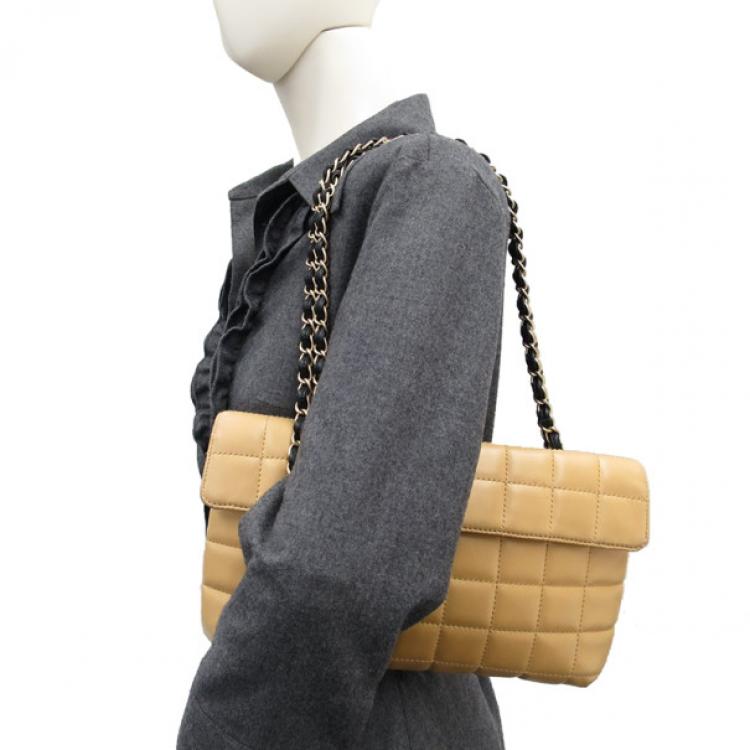 مملوكة مسبقًا Chanel Beige Lambskin Chocolate Bar Single Flap Bag