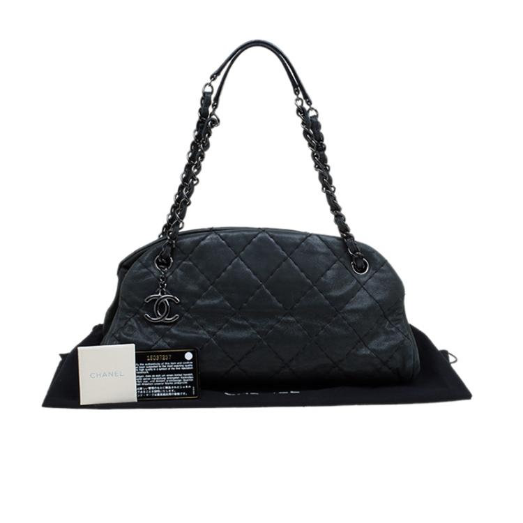 Pre Owned Chanel Black Quilted Iridescent Leather Medium Just Mademoiselle Bowling Bag