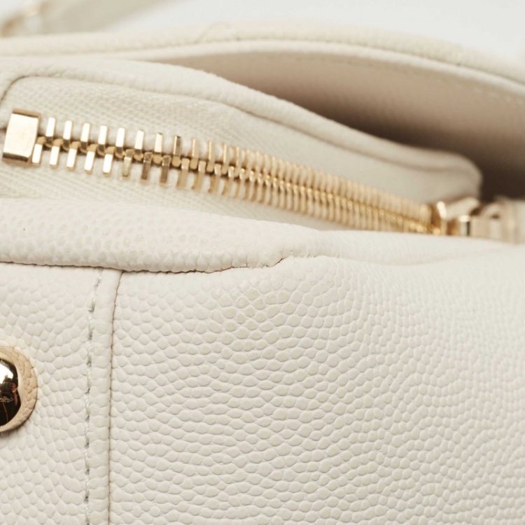 Pre Owned Chanel White Quilted Caviar Leather Medium Business Affinity Top Handle Bag