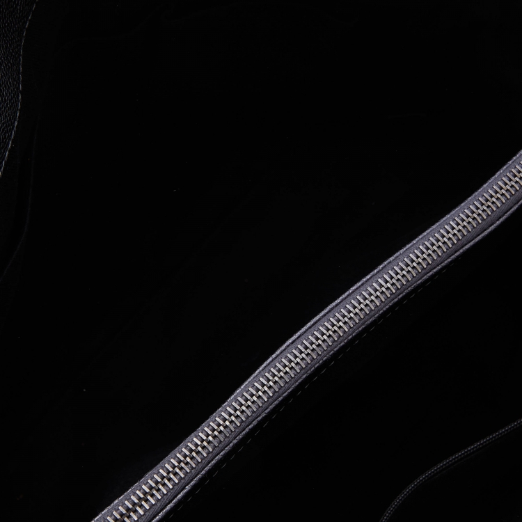 Pre Owned Chanel Metallic Grey Quilted Caviar Leather Chic Shopper Tote