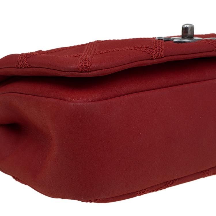 مملوكة مسبقًا Chanel Red Diamond Stitch Leather Mini Flap Bag