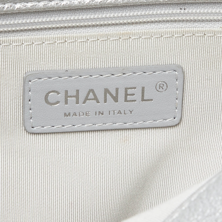 Pre Owned Chanel Silver Quilted Caviar Leather Casual Rock Backpack