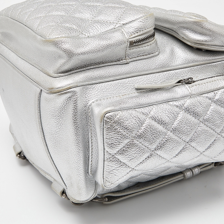 Pre Owned Chanel Silver Quilted Caviar Leather Casual Rock Backpack