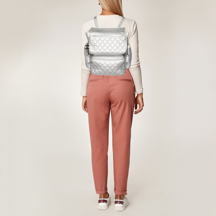 Pre Owned Chanel Silver Quilted Caviar Leather Casual Rock Backpack