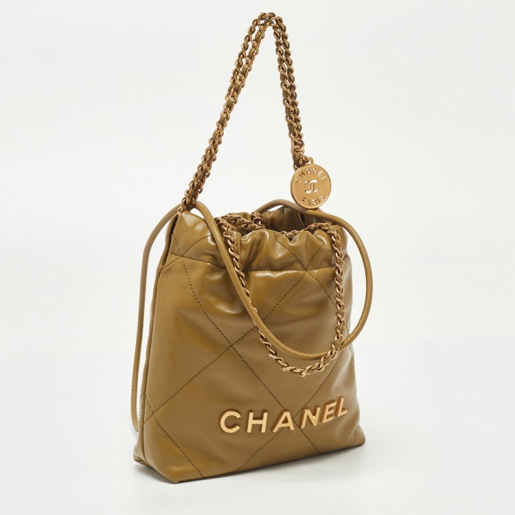 Pre Owned Chanel Green Quilted Leather Mini 22 Chain Bag