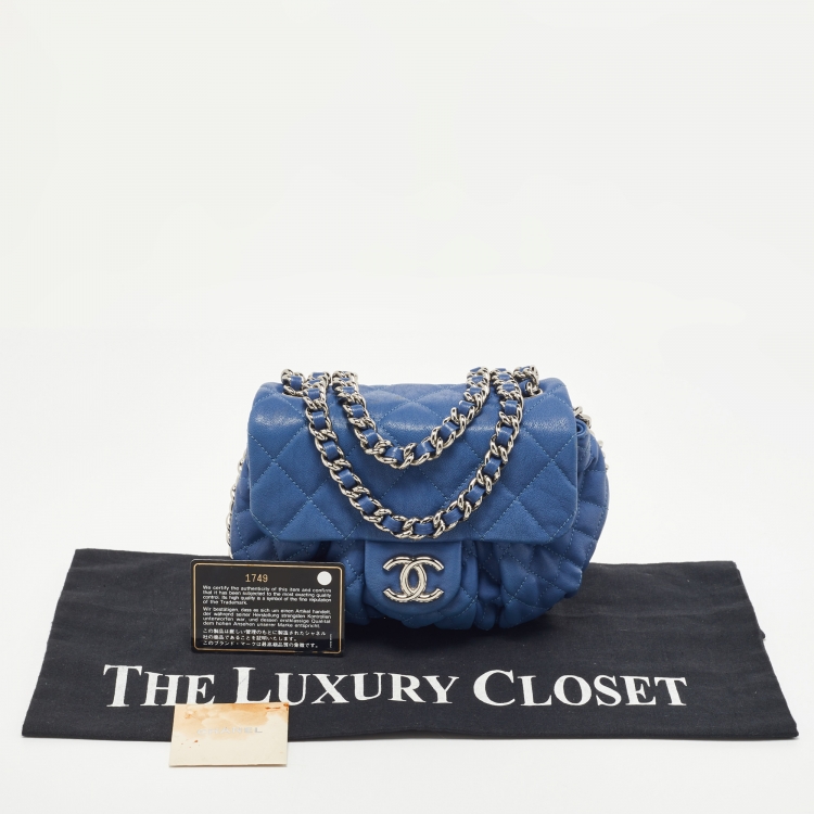 Pre Owned Chanel Blue Quilted Leather Small Chain Around Messenger Bag