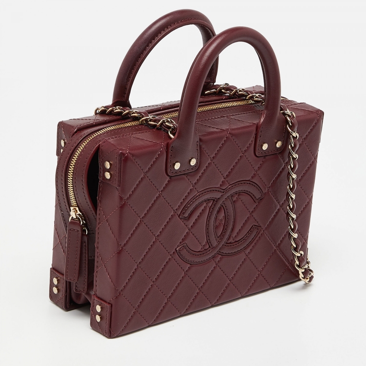 Pre Owned Chanel Burgundy Quilted Leather Vanity Case Box Bag