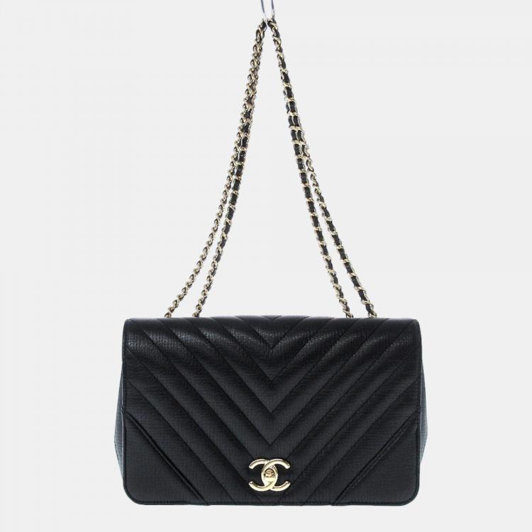 Chanel Black Leather V-Stich shoulder bag