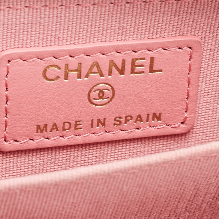 Pre Owned Chanel Pink Caviar Leather Zip Around Card Holder