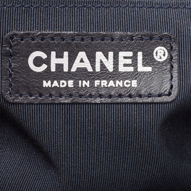 Pre Owned Chanel Dark Blue Quilted Leather Medium Wild Stitch Chain Boy Top Handle Bag