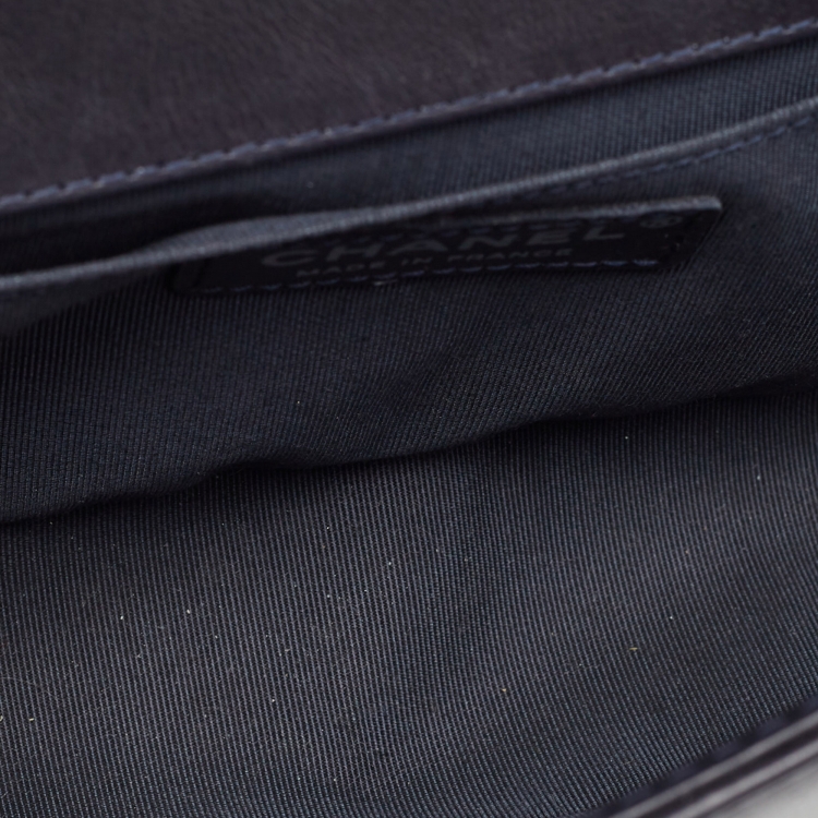 Pre Owned Chanel Dark Blue Quilted Leather Medium Wild Stitch Chain Boy Top Handle Bag