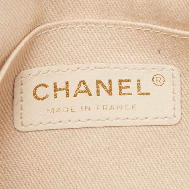 Pre Owned Chanel White/Black Leather Camellia Wristlet Clutch