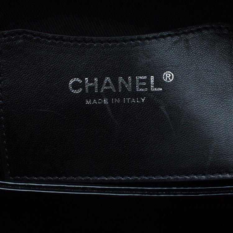 Pre Owned Chanel Black Quilted Patent Leather Large Just Mademoiselle Bowling Bag