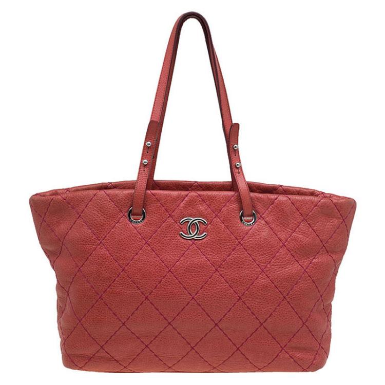 Pre Owned Chanel Red Quilted Glazed Leather On The Road Tote 