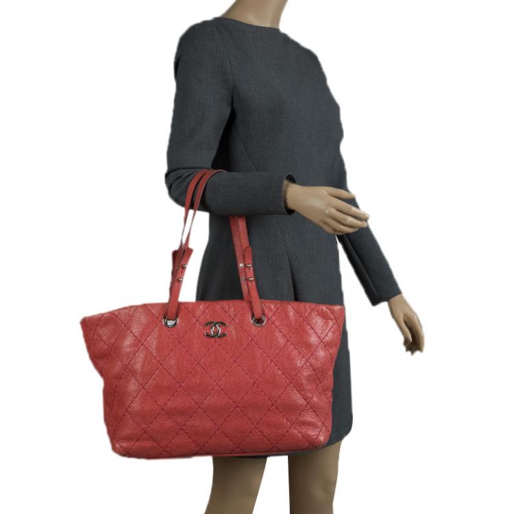 Pre Owned Chanel Red Quilted Glazed Leather On The Road Tote 