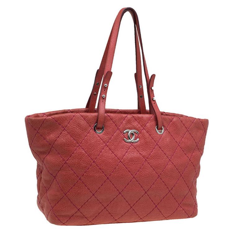 Pre Owned Chanel Red Quilted Glazed Leather On The Road Tote 