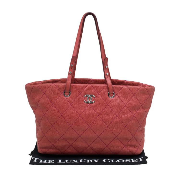 Pre Owned Chanel Red Quilted Glazed Leather On The Road Tote 
