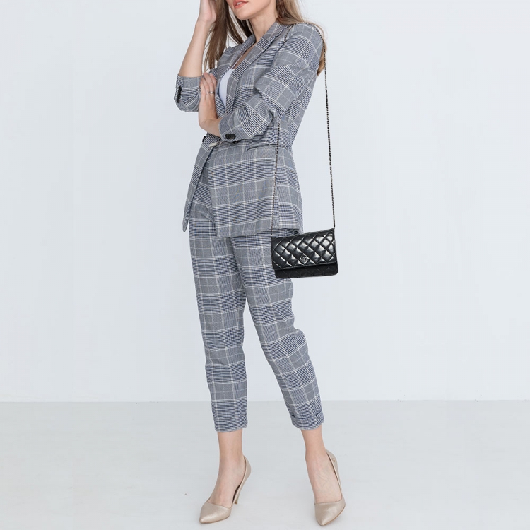 Pre Owned Chanel Black Quilted Leather O Mini Wallet on Chain