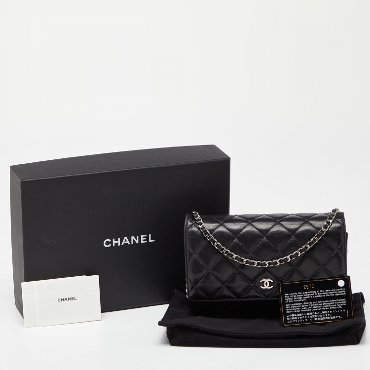 Pre Owned Chanel Black Quilted Leather O Mini Wallet on Chain
