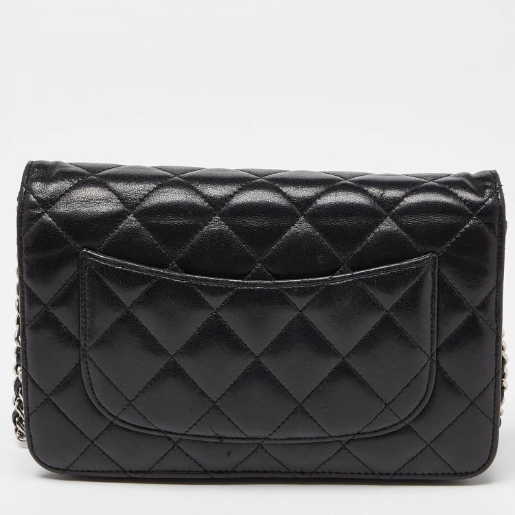 Pre Owned Chanel Black Quilted Leather O Mini Wallet on Chain
