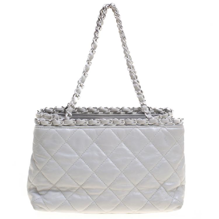 Pre Owned Chanel Off White Quilted Glazed Leather Small Chain Me Tote