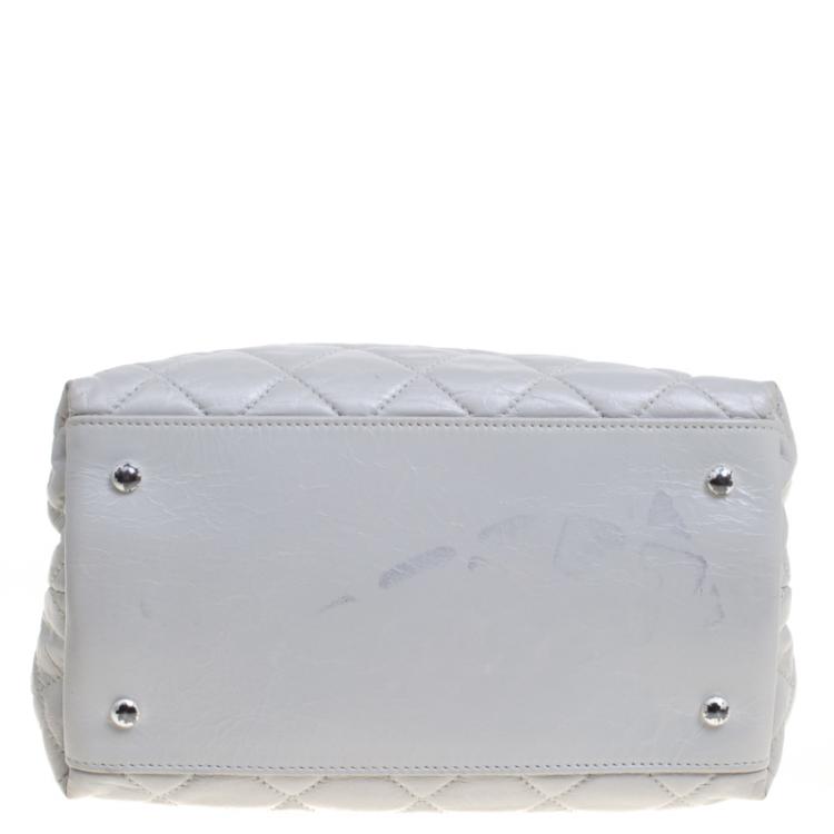 Pre Owned Chanel Off White Quilted Glazed Leather Small Chain Me Tote