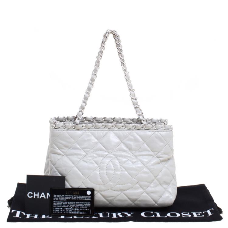 Pre Owned Chanel Off White Quilted Glazed Leather Small Chain Me Tote