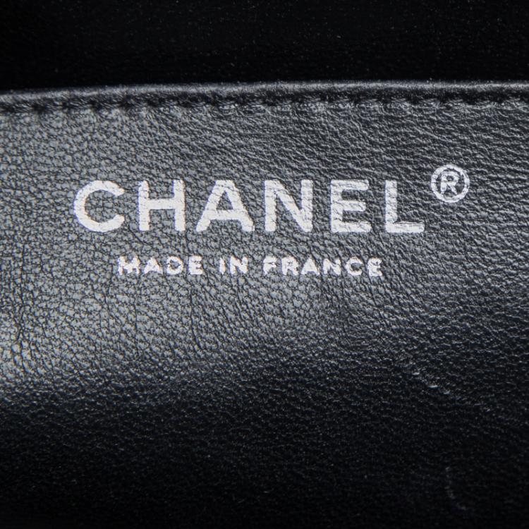 Pre Owned Chanel Black Quilted Caviar Leather Jumbo Classic Single Flap Bag