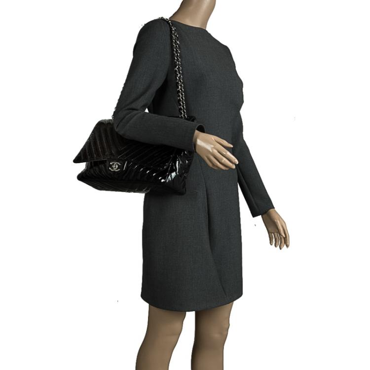 Pre Owned Chanel Black Chevron Patent Leather Maxi Classic Flap Bag