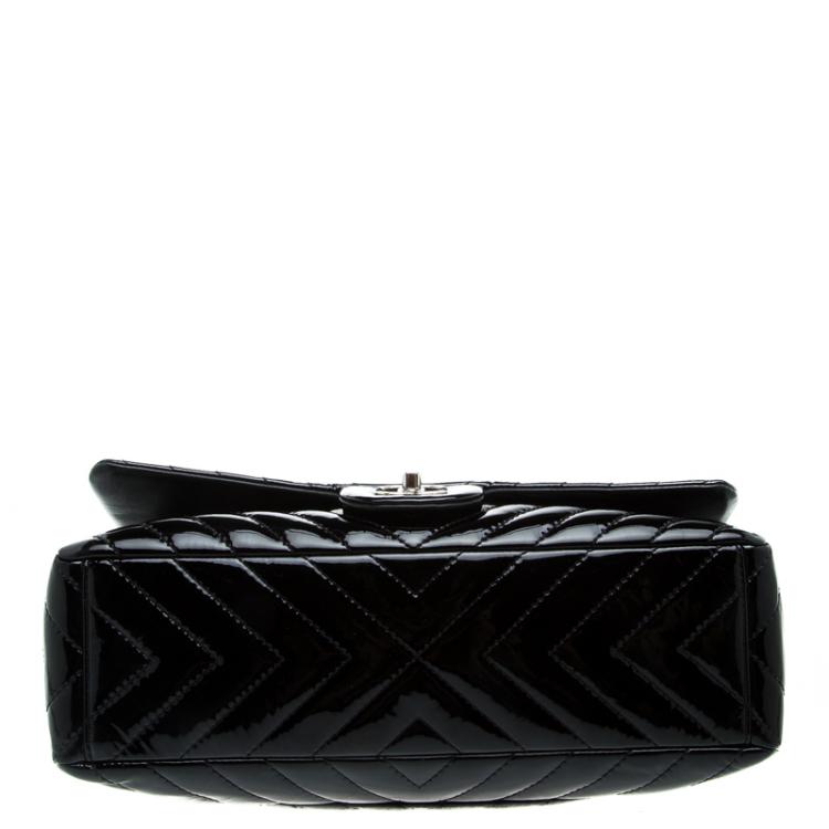 Pre Owned Chanel Black Chevron Patent Leather Maxi Classic Flap Bag