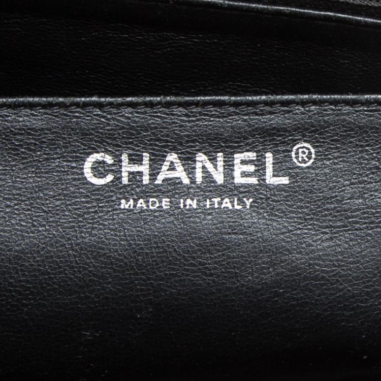 Pre Owned Chanel Black Chevron Patent Leather Maxi Classic Flap Bag