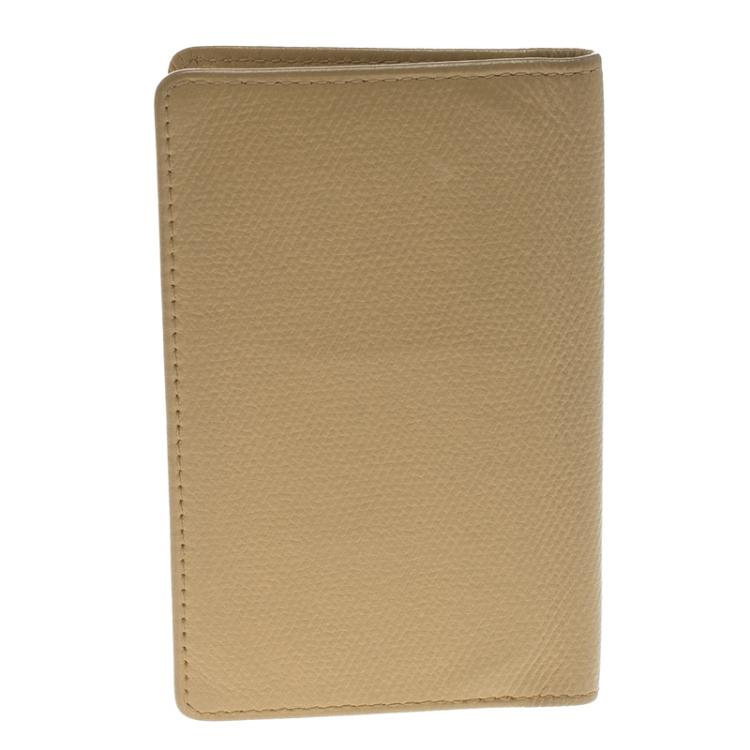 مملوكة مسبقًا Chanel Beige Leather Vintage Card Holder
